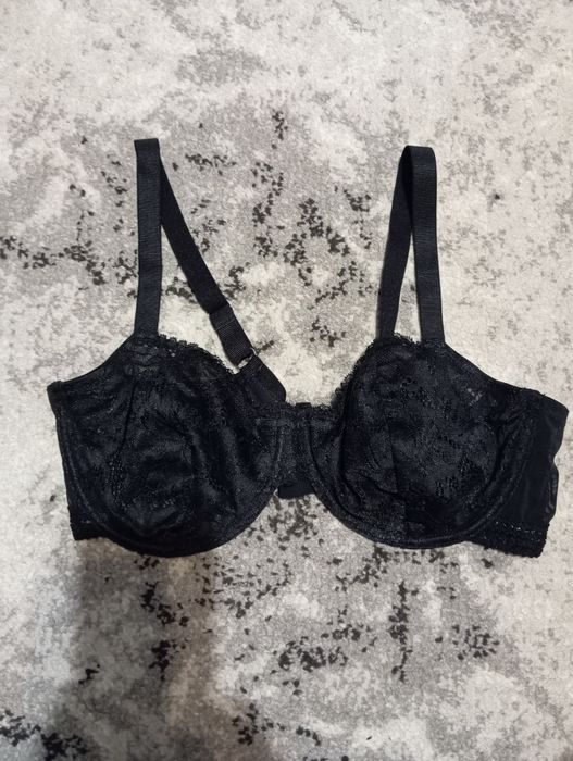 Бюстгальтер 80D від Primark