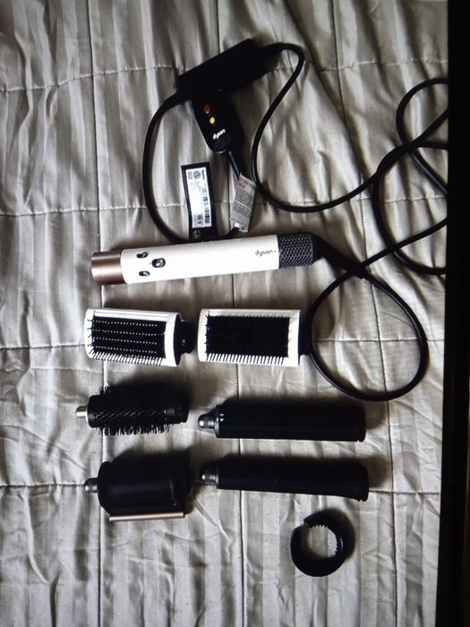 Продам оригінальний фен(DYSON)