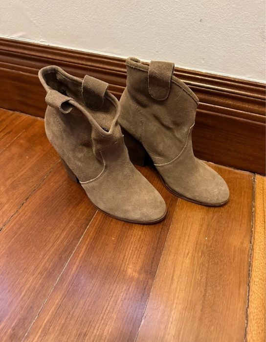 Botins camurça bege