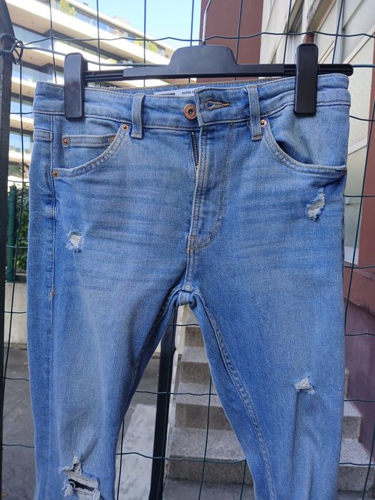 Calça de ganga tam 36 marca Bershka