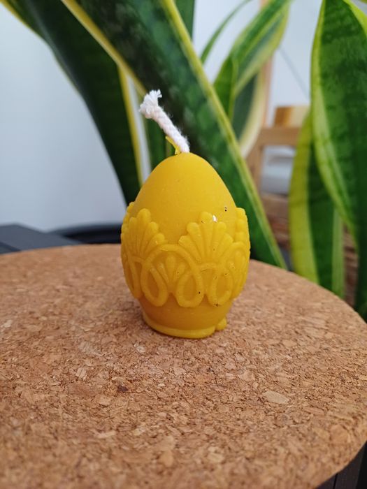 Naturalna świeca z wosku pszczelego - jajko