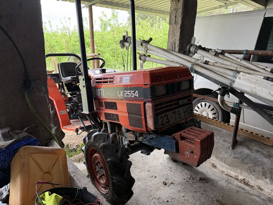 Trator Kioti LK2554