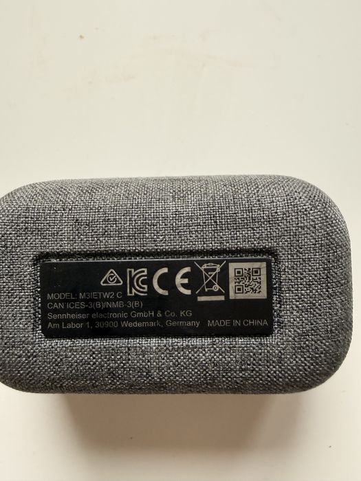 Sennheiser дві пари