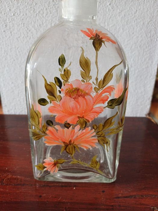Garrafa de vidro antiga pintada
