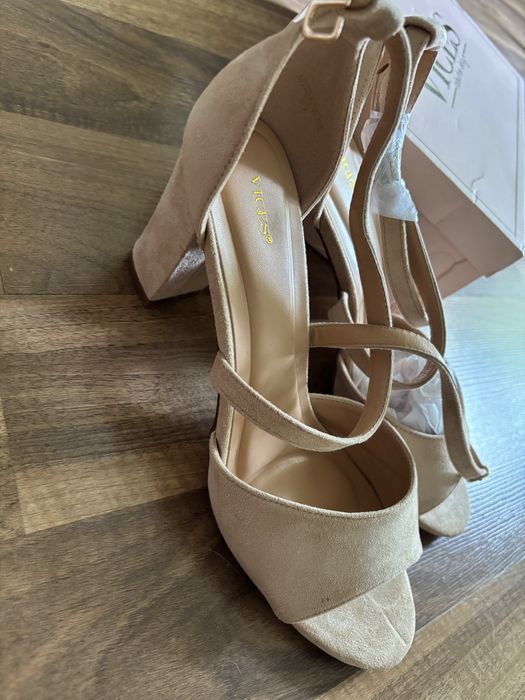 Sandały damskie nowe