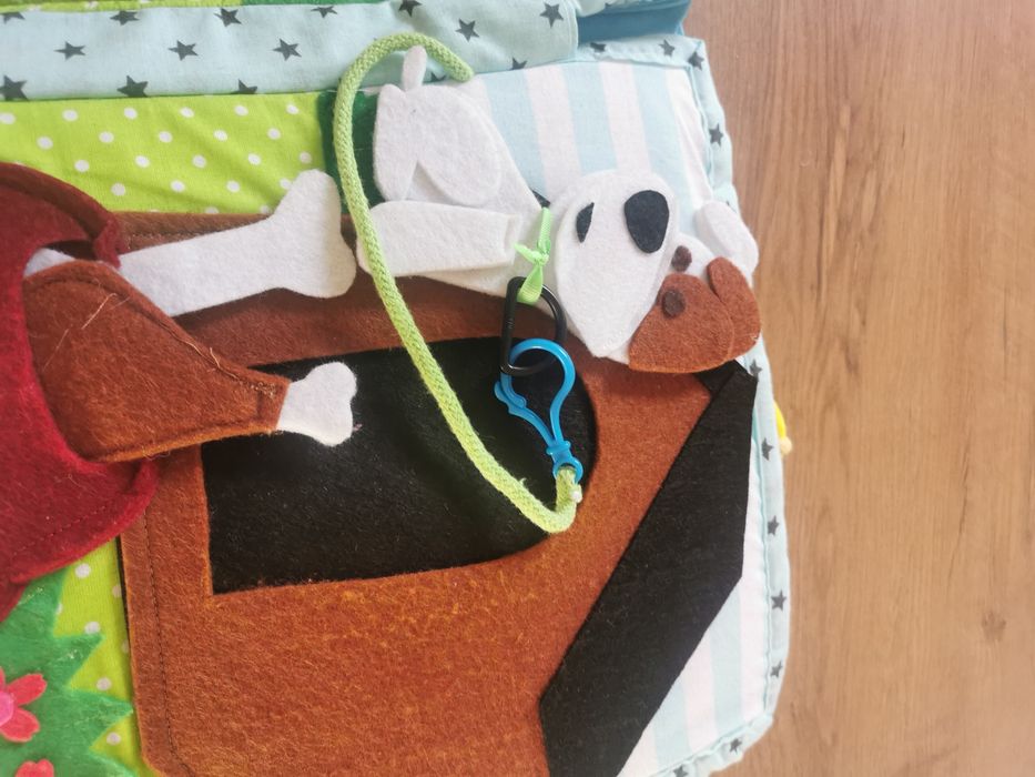 Książka sensoryczna materiałowa dla malucha HandMade 8 stron