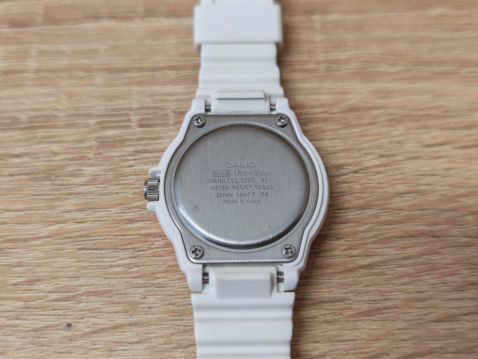 Zegarek Casio LRW-200H-4BVEF