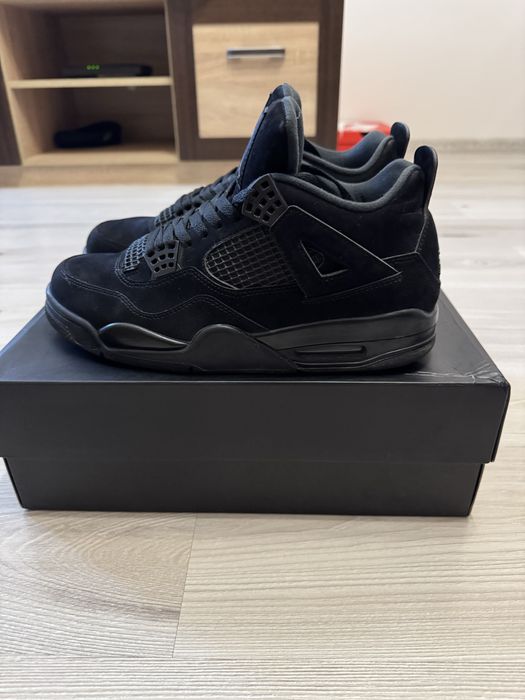 Air Jordan 4 Black Cat