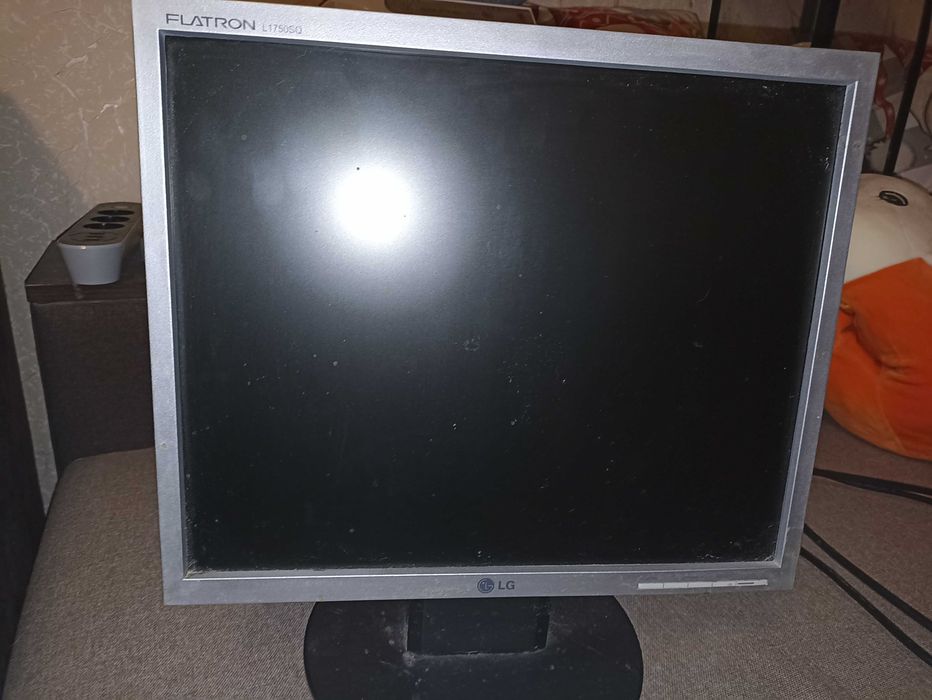 Продам Монітор 17"