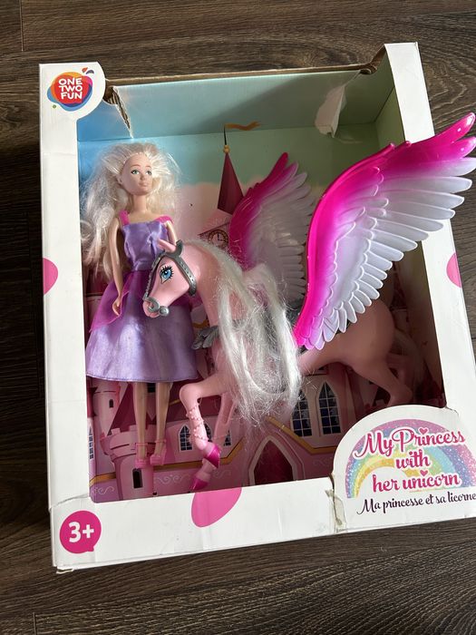 Lalka księżniczka z jednorożcem koń ze skrzydłami