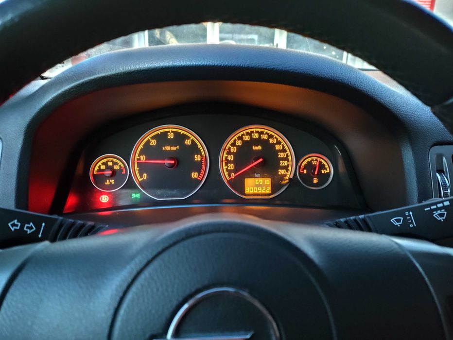 Opel Vectra 1.9 diesel 150km