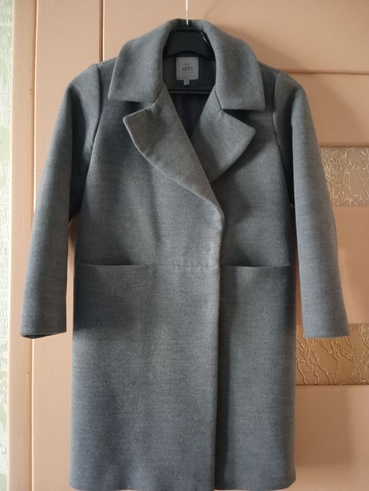 Продам пальто от Arin