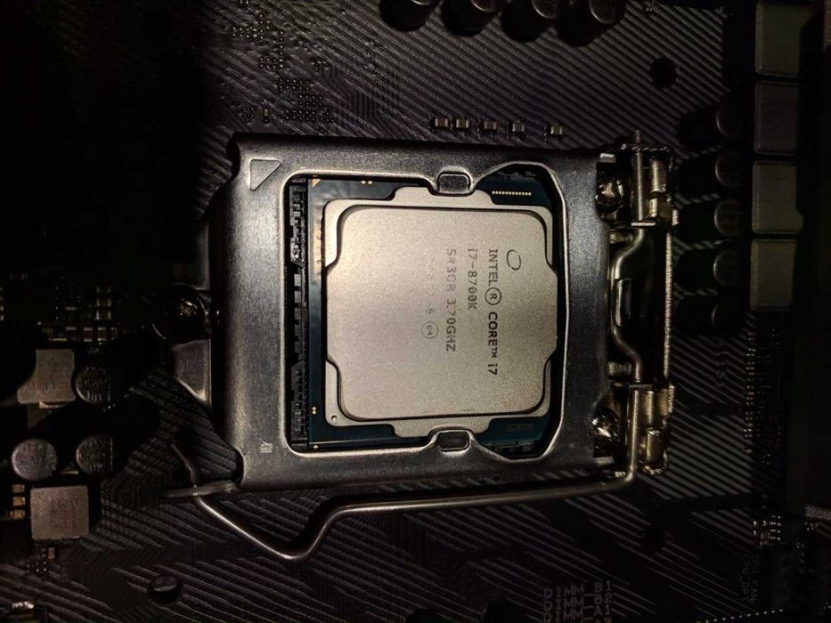 Gaming PC Intel 8700k 32gb DDR4 3200mhz ASUS ROG STRIX-E Z370 mobo