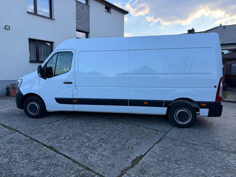 Renault MASTER  Renault Master L3H2 z najlepszym pancernym silnikiem 165KM