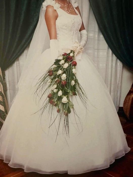 Vestido de noiva princesa+ véu catedral em tule cristal brilhante