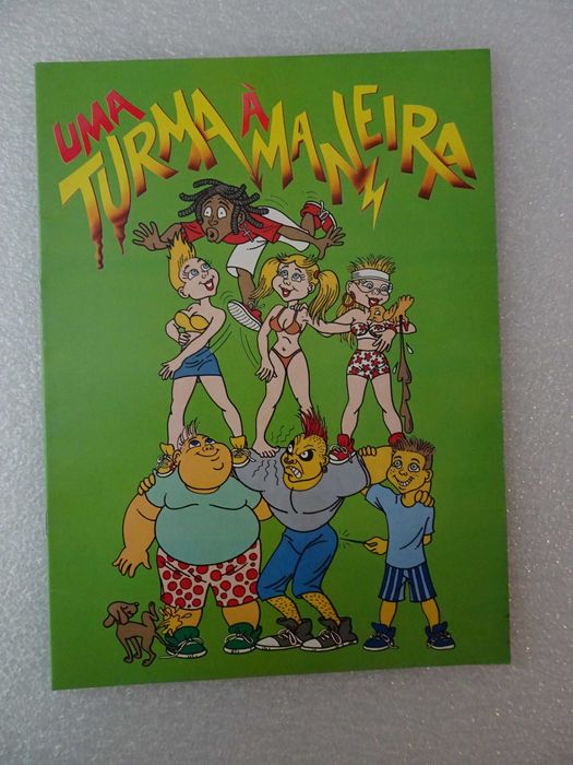 Caderneta de cromos vazia Uma Turma à Maneira --