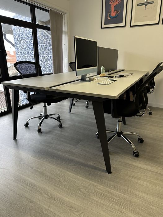 Mesa de Trabalho Profissional Modular