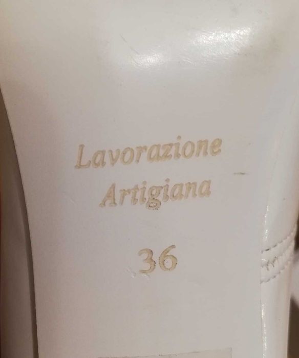 Białe czółenka Filippo, 36, używane