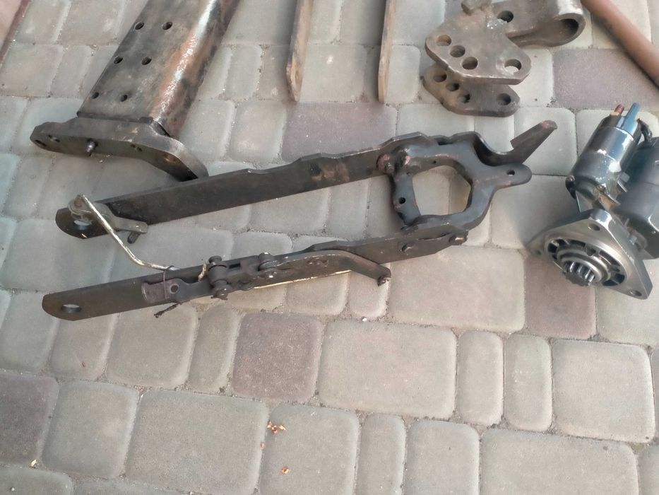 продам запчасть трактора мтз-80 82 892 1025