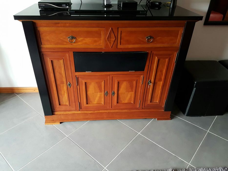 Mobiliário de sala ( bar+aparador+mesa de centro)
