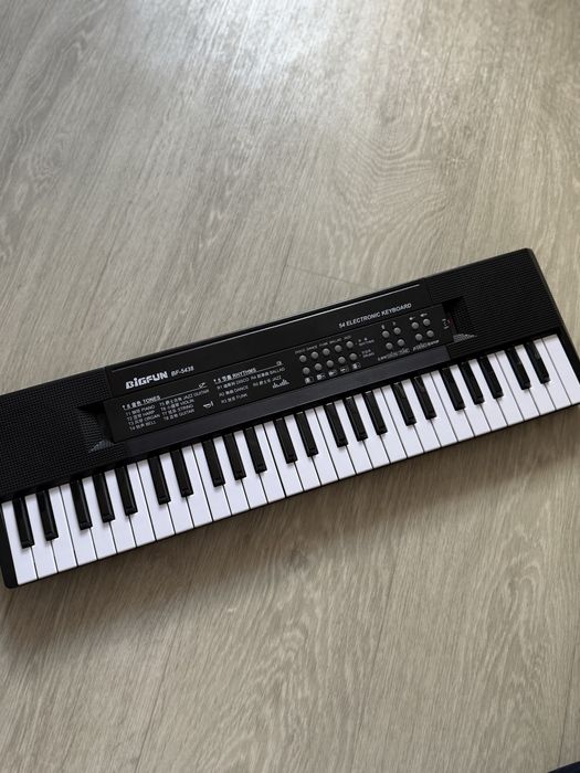 Детский синтезатор на батарейках