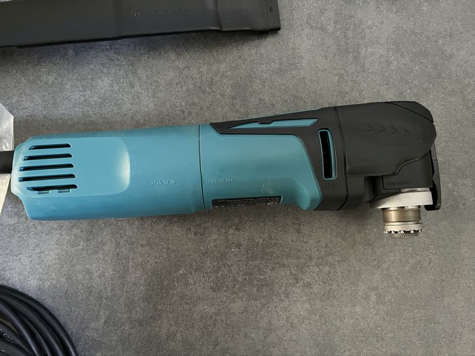 Мережевий реноватор Makita tm 3010C