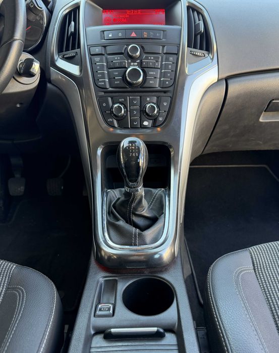 Opel Astra Sports Tourer Cosmo 1.7 Cdti 125 cv, 2011,  161.000 km.