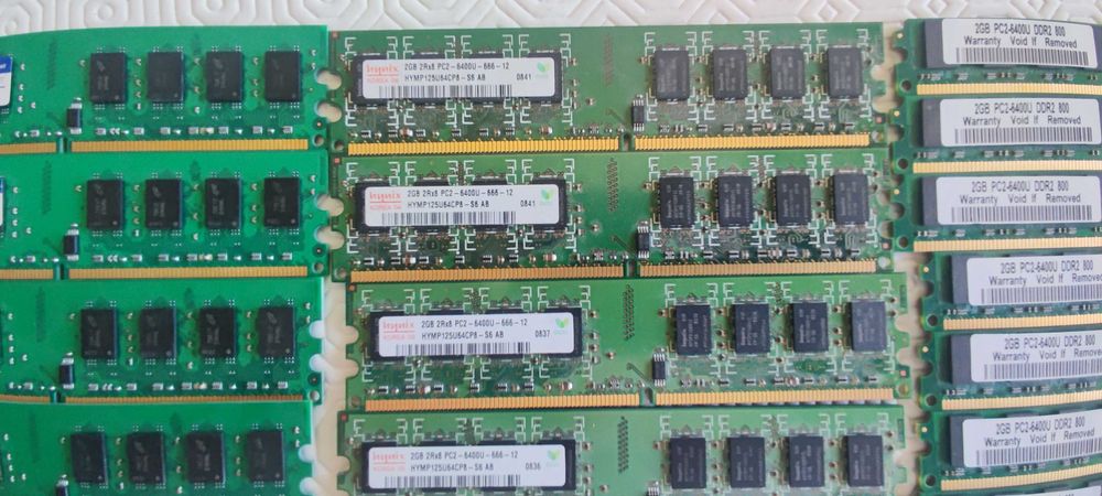 Lote 18 Módulos de Memória RAM 2GB DDR2 800MHz (PC2-6400)