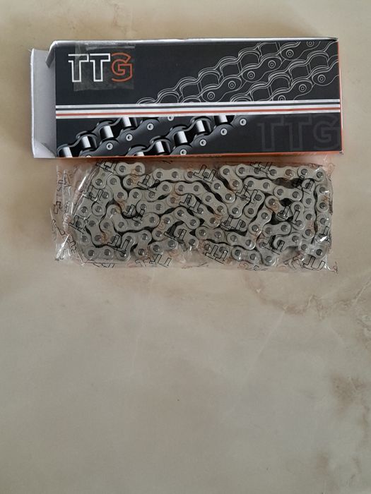 Ланцюги , зірки  мопед,