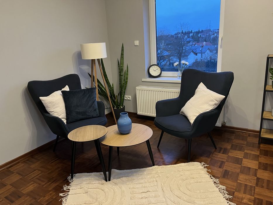 Gabinet gotowy do pracy — idealny dla psychologa, terapeuty itp.