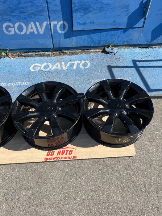 Goauto диски Infinity Nissan 5/114.3 r20 et40 8j dia66.1 чорні