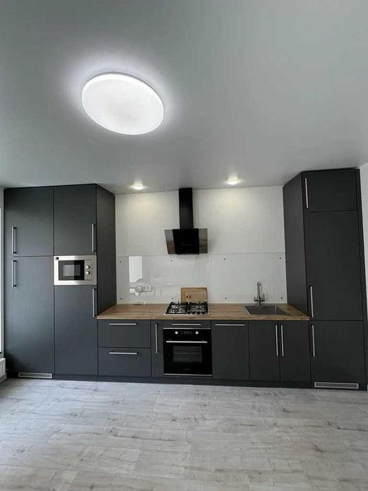 продаж світлої  квартира в ЖК River Park, 5/12, автономне опалення