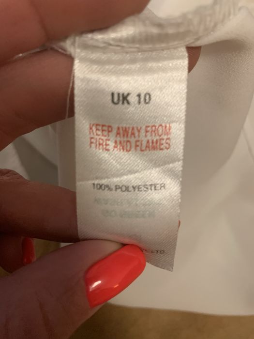 Biała koszulka na ramiączka roz. 10