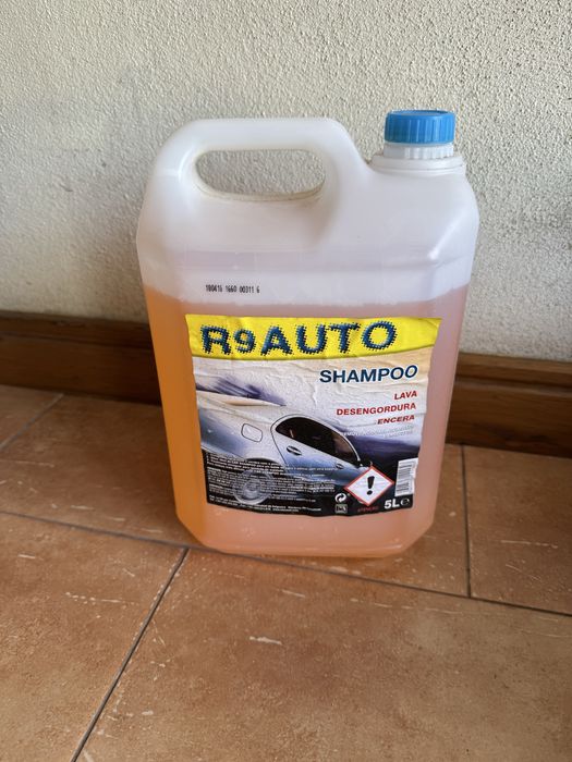 Shampoo Auto R9Auto 5 Litros (Quase Cheio)