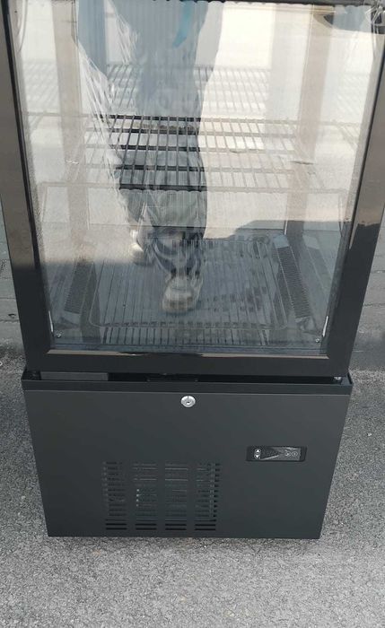Vitrine Refrigerada - Modelo Preto - NOVA