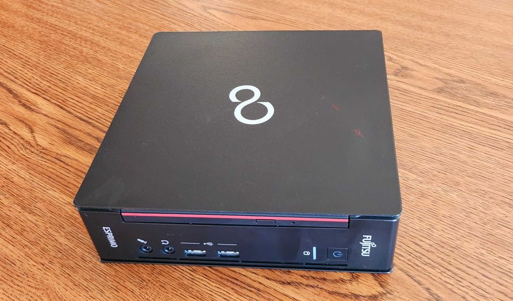 Mini Komputer Fujitsu Q556/2 i5 7gen 8gb/240ssd