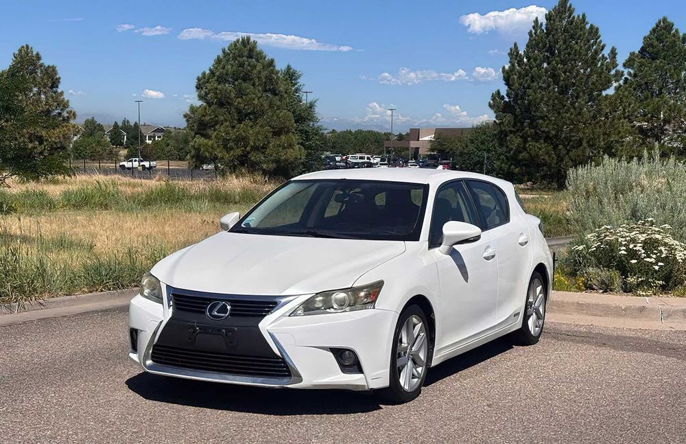 Lexus CT 200h      2017