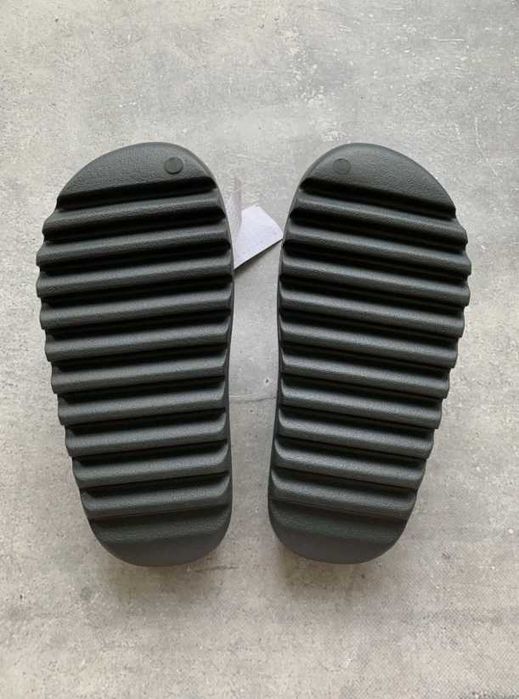 adidas Yeezy Slide Onyx R.38