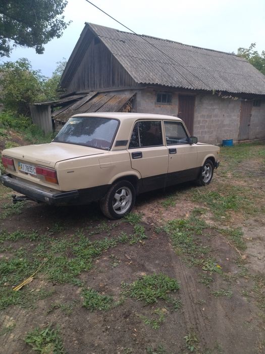Продам ваз 2107 на ходу.