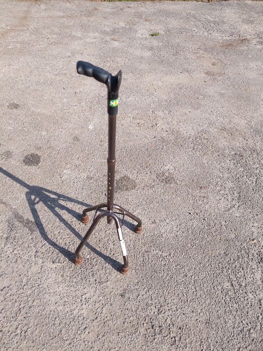 Продам палицю отличный помощник нуждающим людям