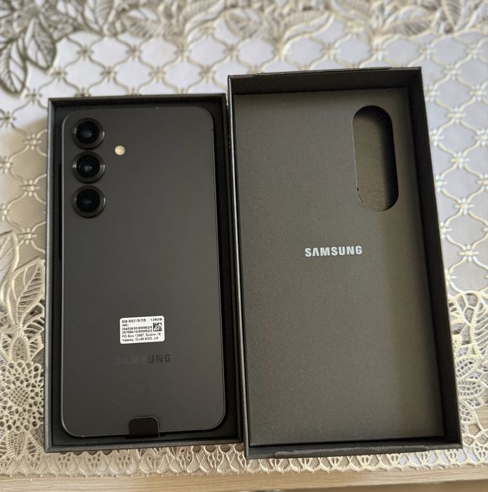 Samsung S25.