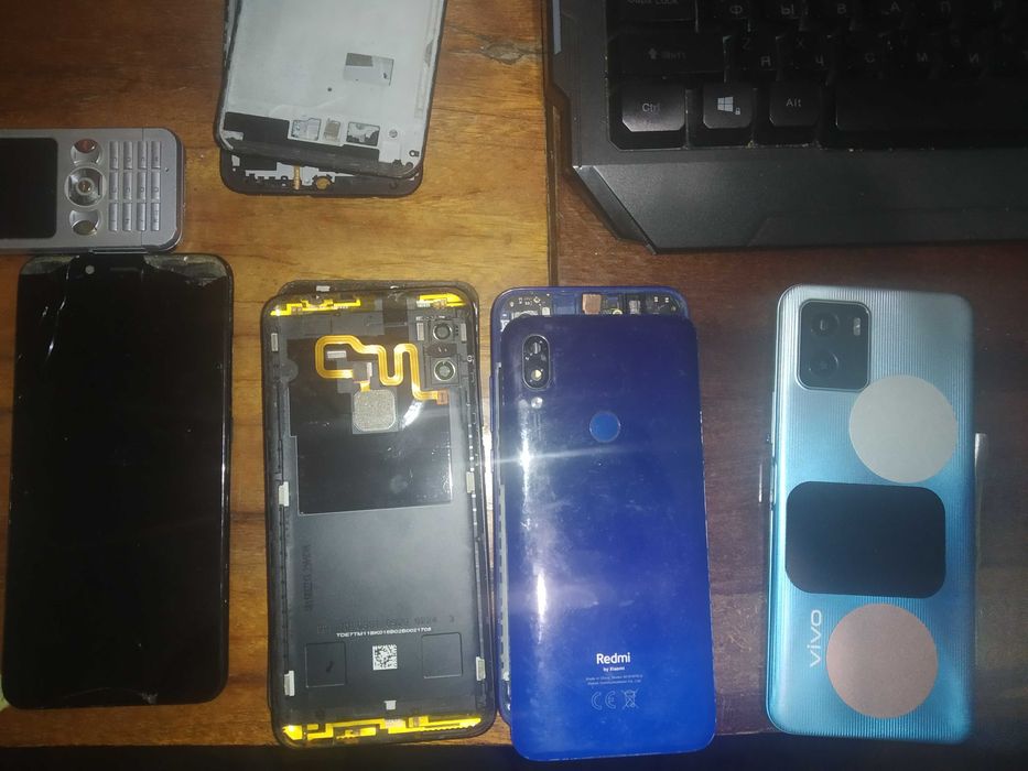 Samsung a30s Смартфони на запчастини одним лотом