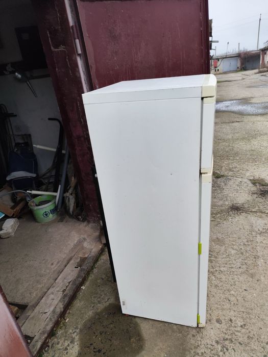 Холодильник ARDO, робочий