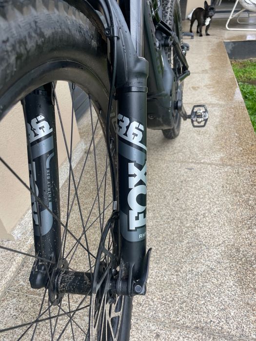 Specialized turbo levo eléctrica, Para venda ou troca por carinha 3 lugares.
