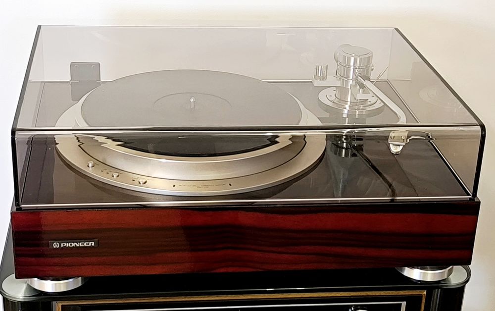 Gramofon Pioneer PL 70 top stan