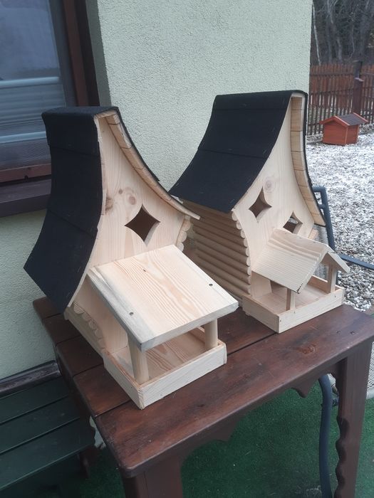 Lampion, karmnik do ogrodu