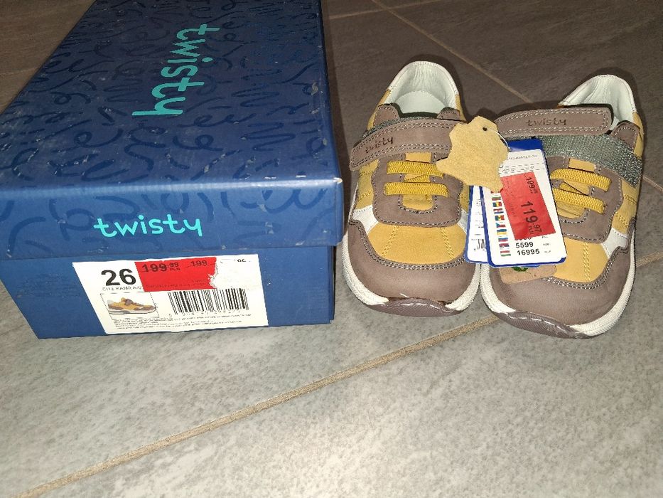 Buty Twisty sportowe,  nowe, rozmiar 26