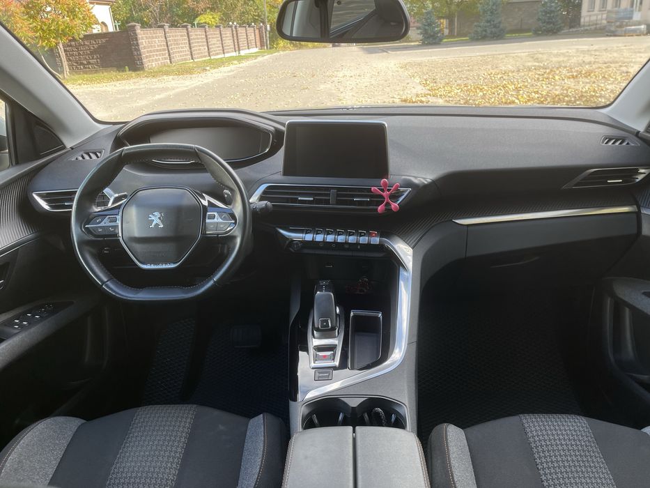 Peugeot 5008 (2020)
