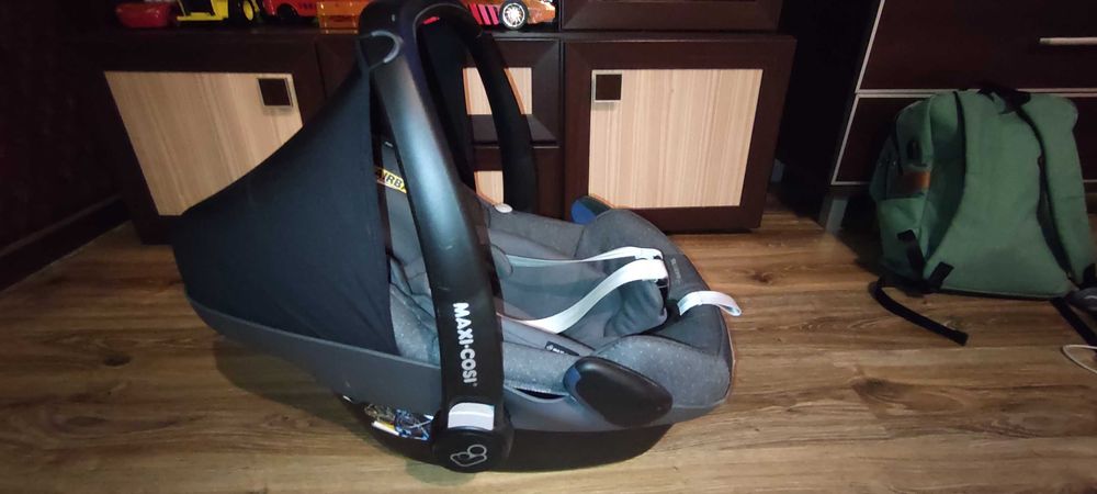 Fotelik Maxi Cosi.