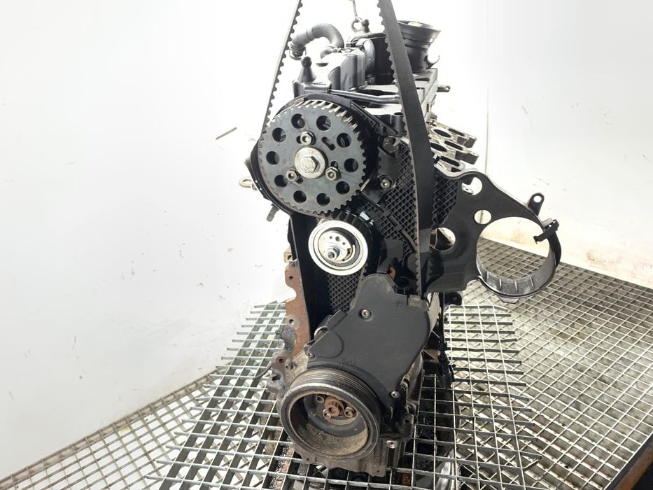 SILNIK VW 2.0 170KM CFG 10-15 PASSAT B7
